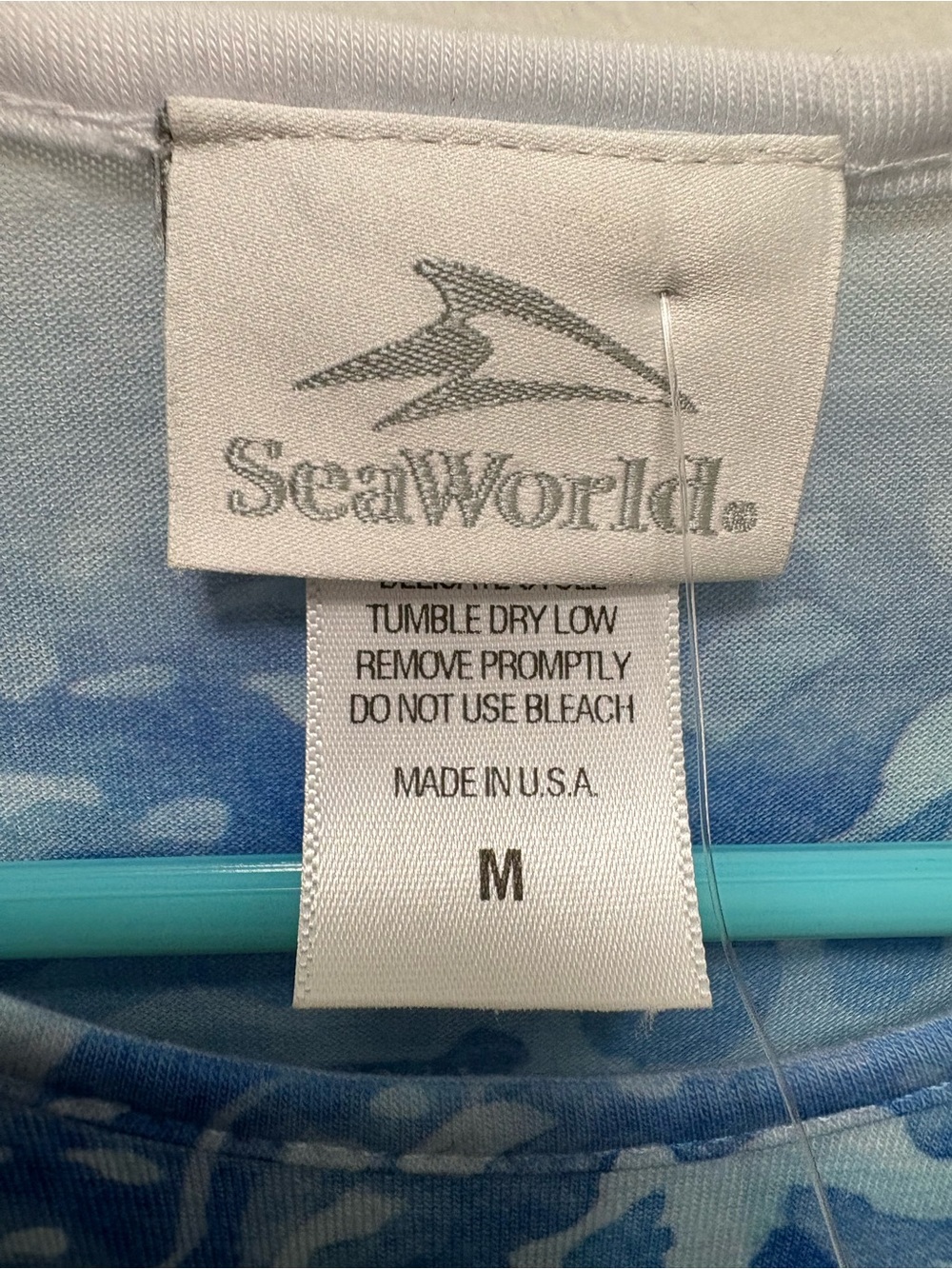 SeaWorld Blinged Dolphin Graphic Tee - Blue Ocean Print. NWT. - Picture 10 of 15